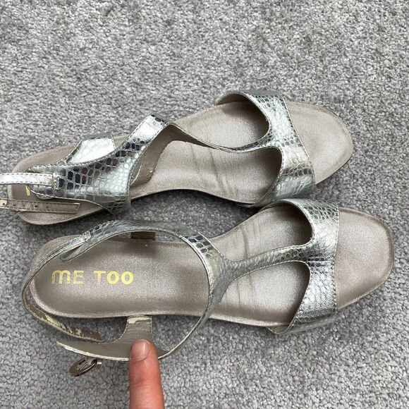 Me Too Metallic Snake T-Strap Sandals Womens 10M Silver Open Toe Casual W/ Box - Picture 6 of 15